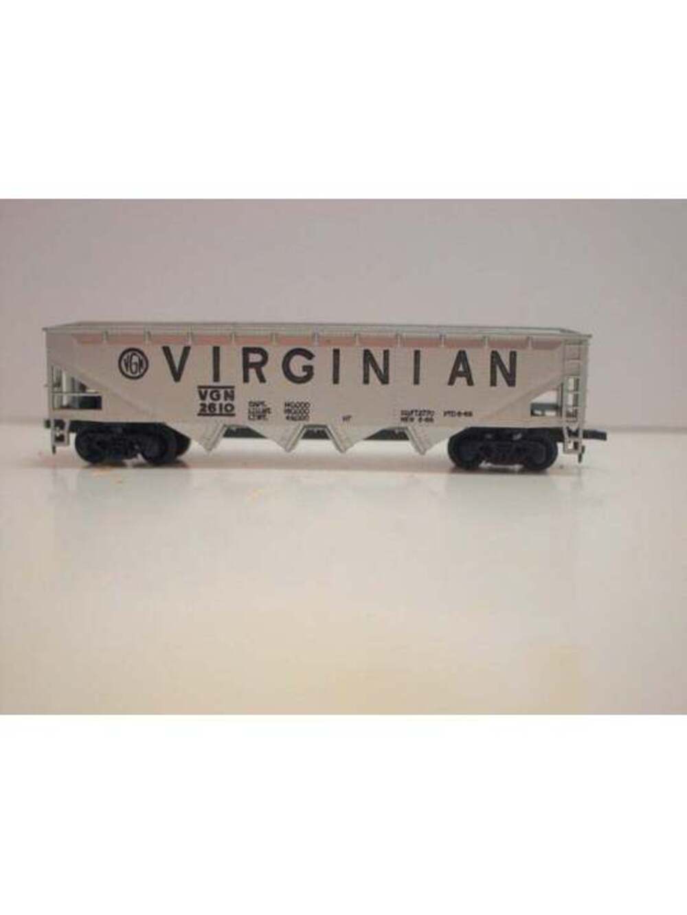 Virginian VGN 2610 Model Freight Train Hopper Car